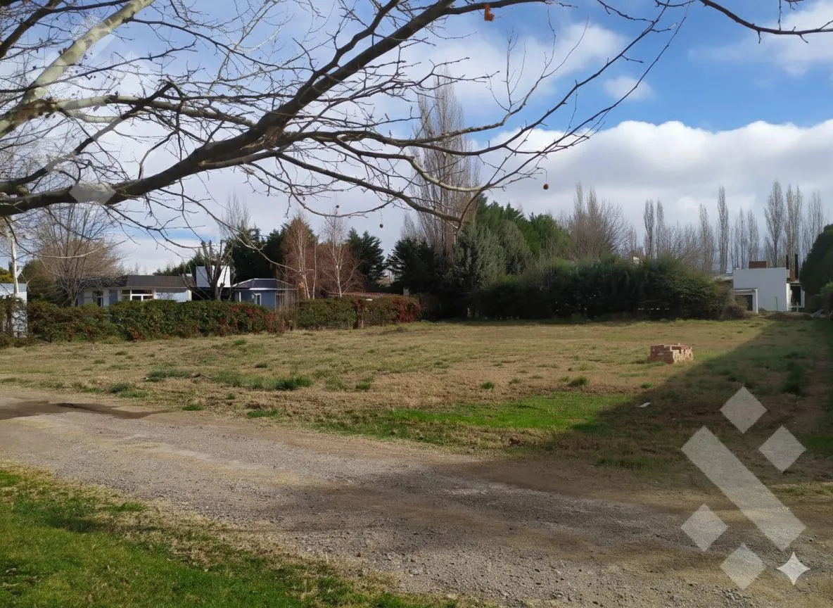 Terreno en En Venta, Lote de 1410 m2, Barrio Privado Jardines del Hilmar, Plottier