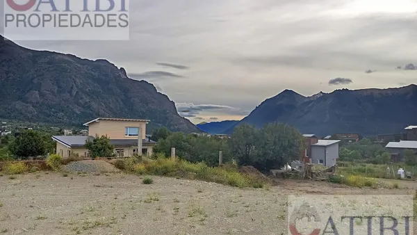 Terreno en Monte Moro al 800
