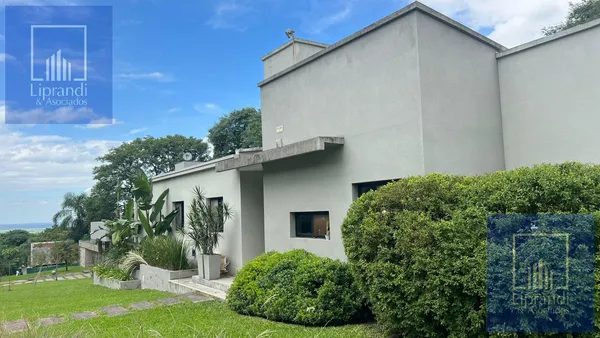 Casa en Casa en La Arboleda Country, San Pablo — con pileta y quincho