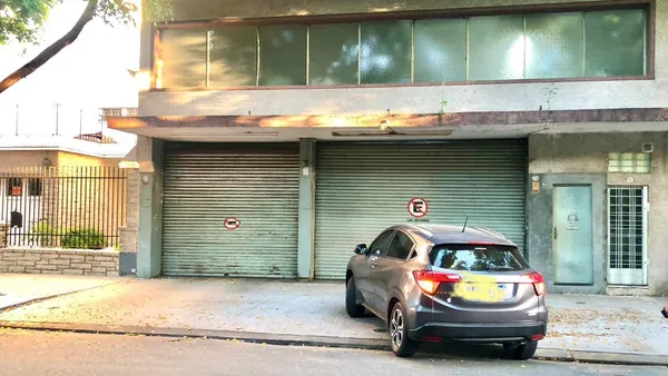 Cochera en Habana al 3600