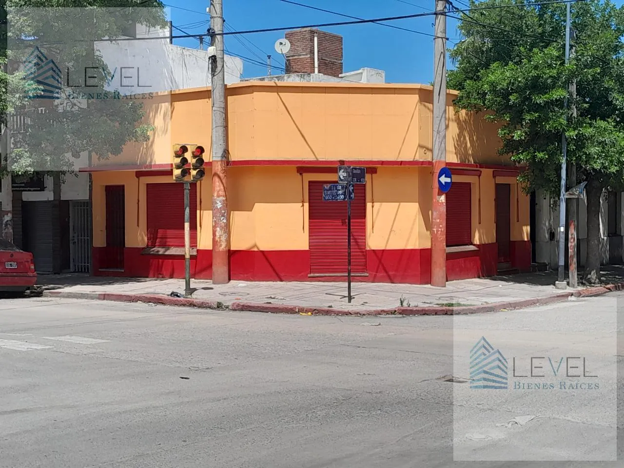 Local Comercial en Gavilan, esquina 24 de Septiembre