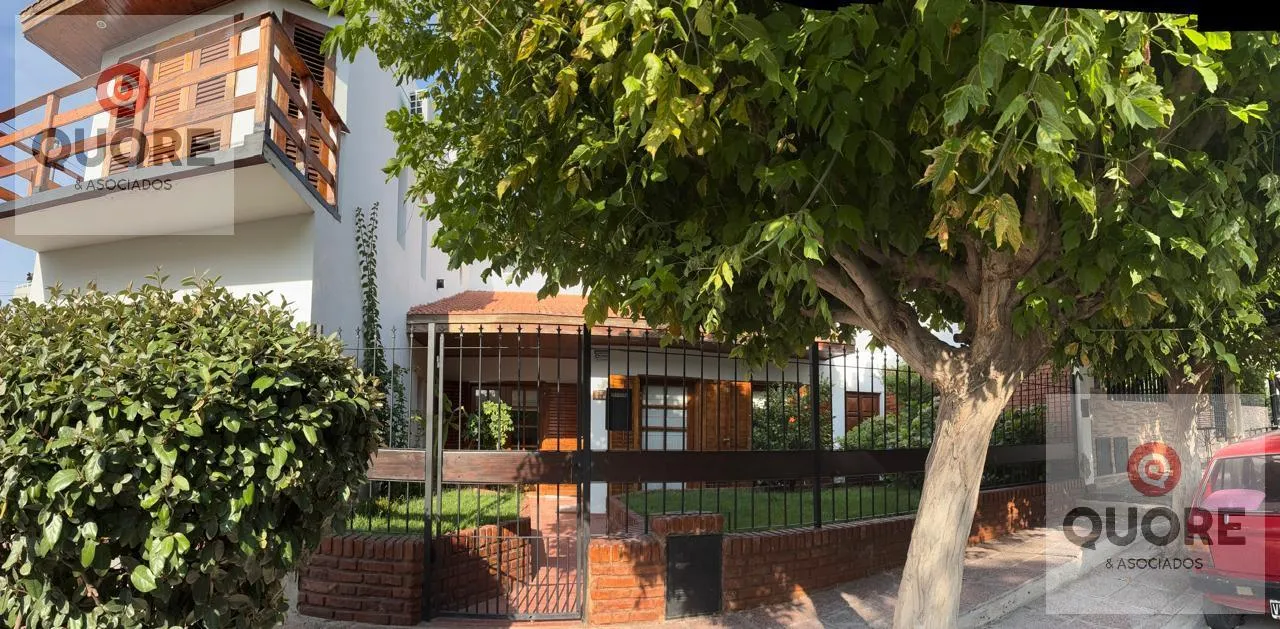 Casa en Santa Genoveva, Victor Anibal Garcia al 800