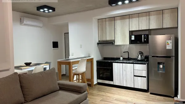 Departamento en Av Caseros al 700