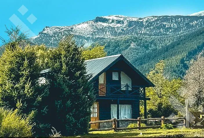 Casa en VENTA CASA + DEPARTAMENTO A METROS DEL RÍO MELIQUINA