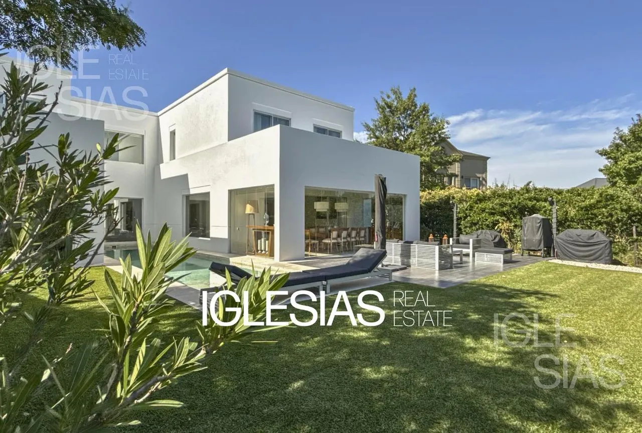 Casa en Av. de Los Lagos al 5800