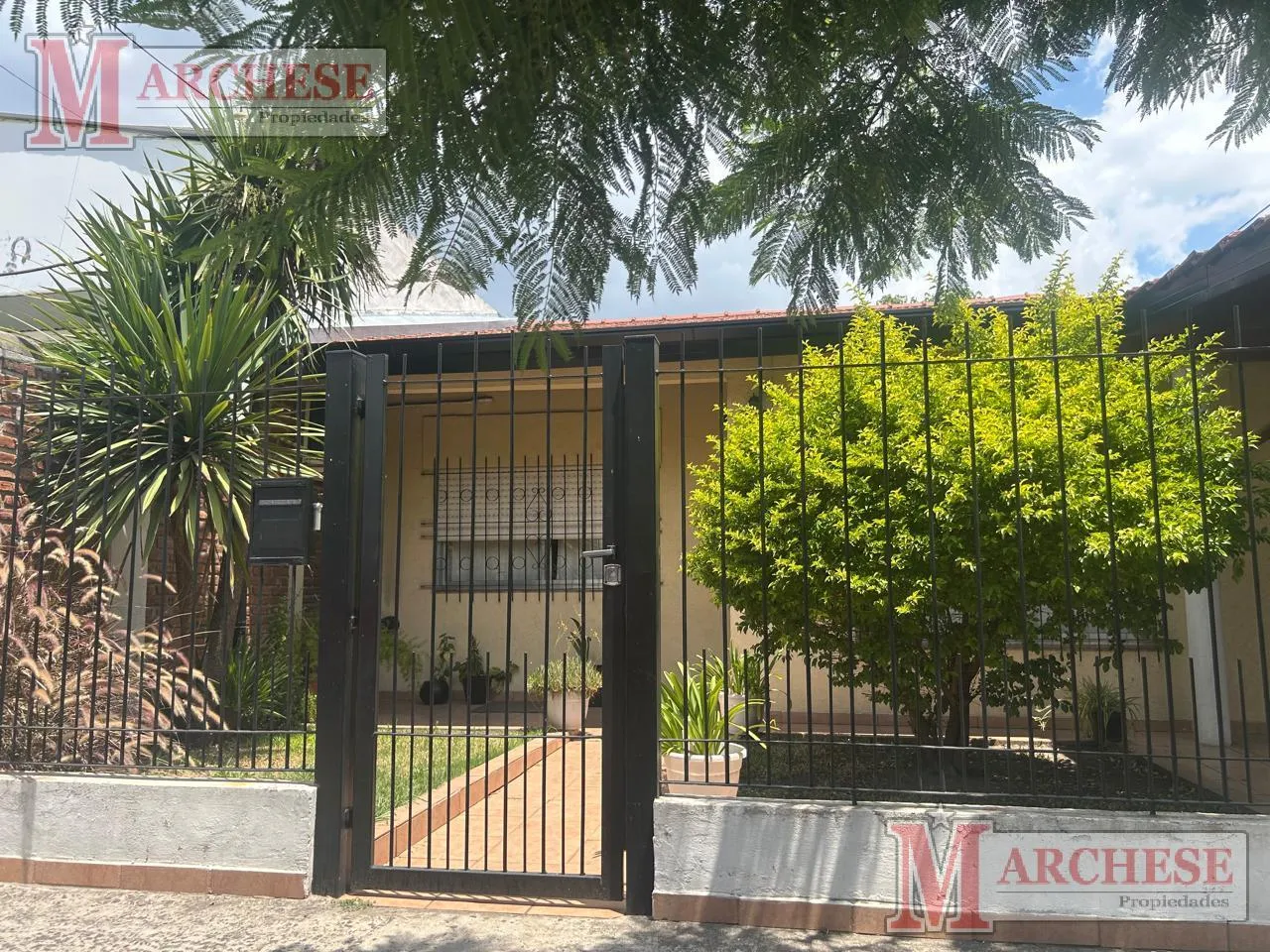 Casa en Juan Agustín García al 700