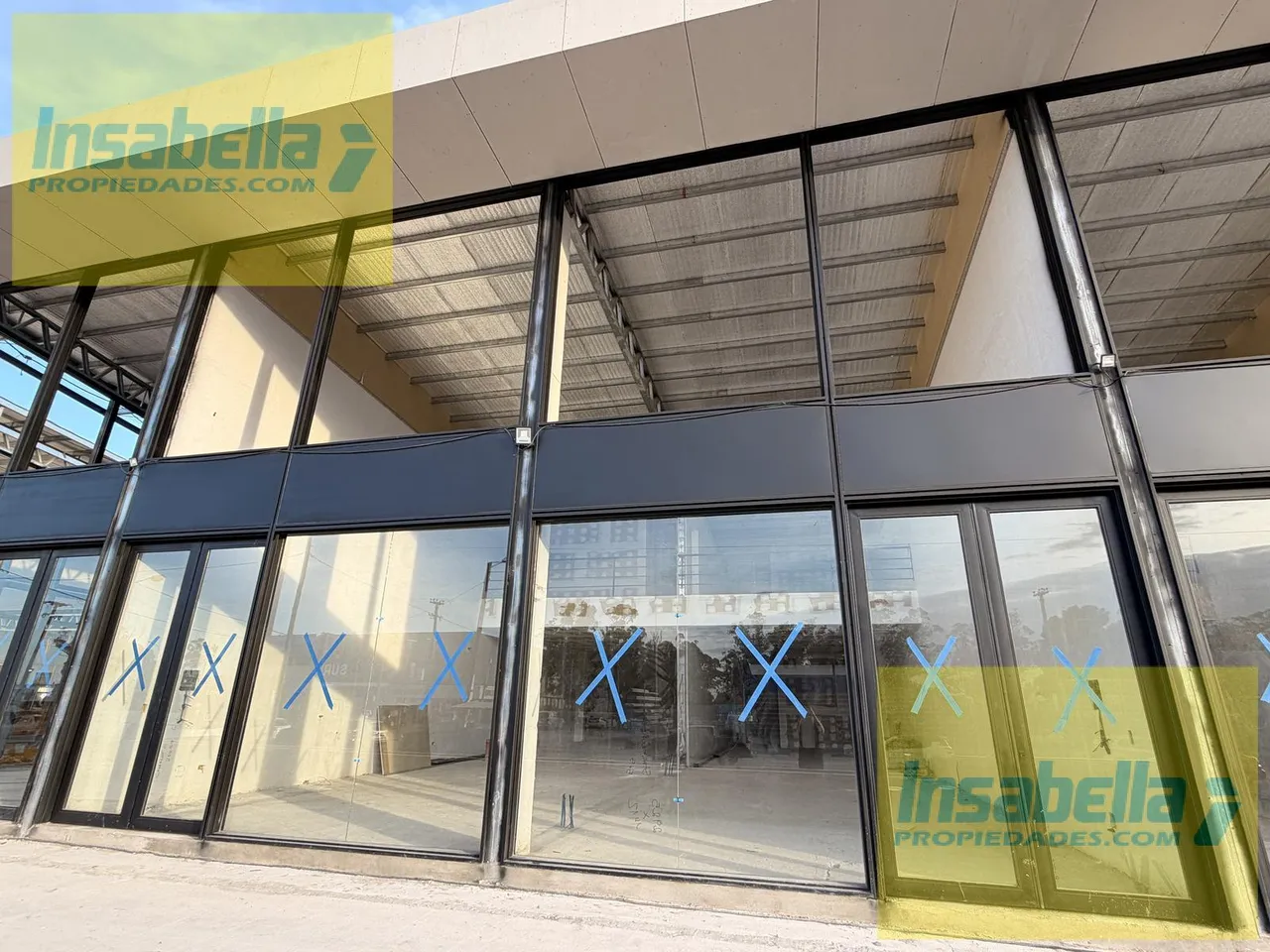 Local Comercial en Newbery casi Mario Bravo - Local 4 y 5