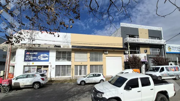 Local Comercial en J. J. Lastra al 1700