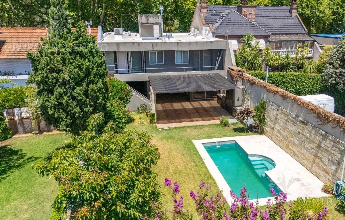 Casa en Av, Marquez al 1100