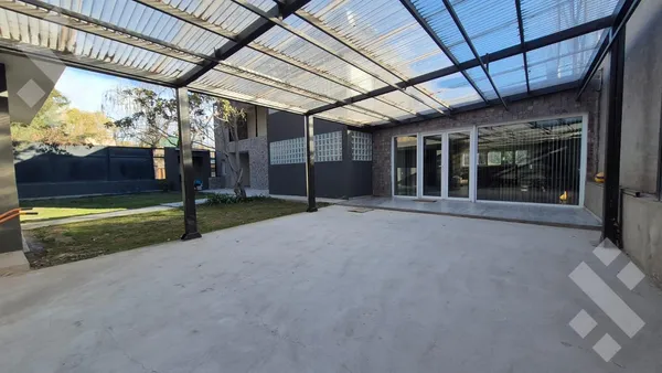Casa en VENTA (EN EXCLUSIVA) CASA 3 DORMITORIOS + PISCINA + QUINCHO - B° CONFLUENCIA RURAL, NEUQUÉN