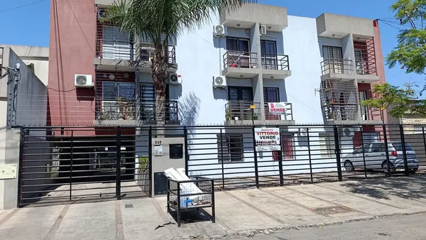 Cochera en Parana al 500