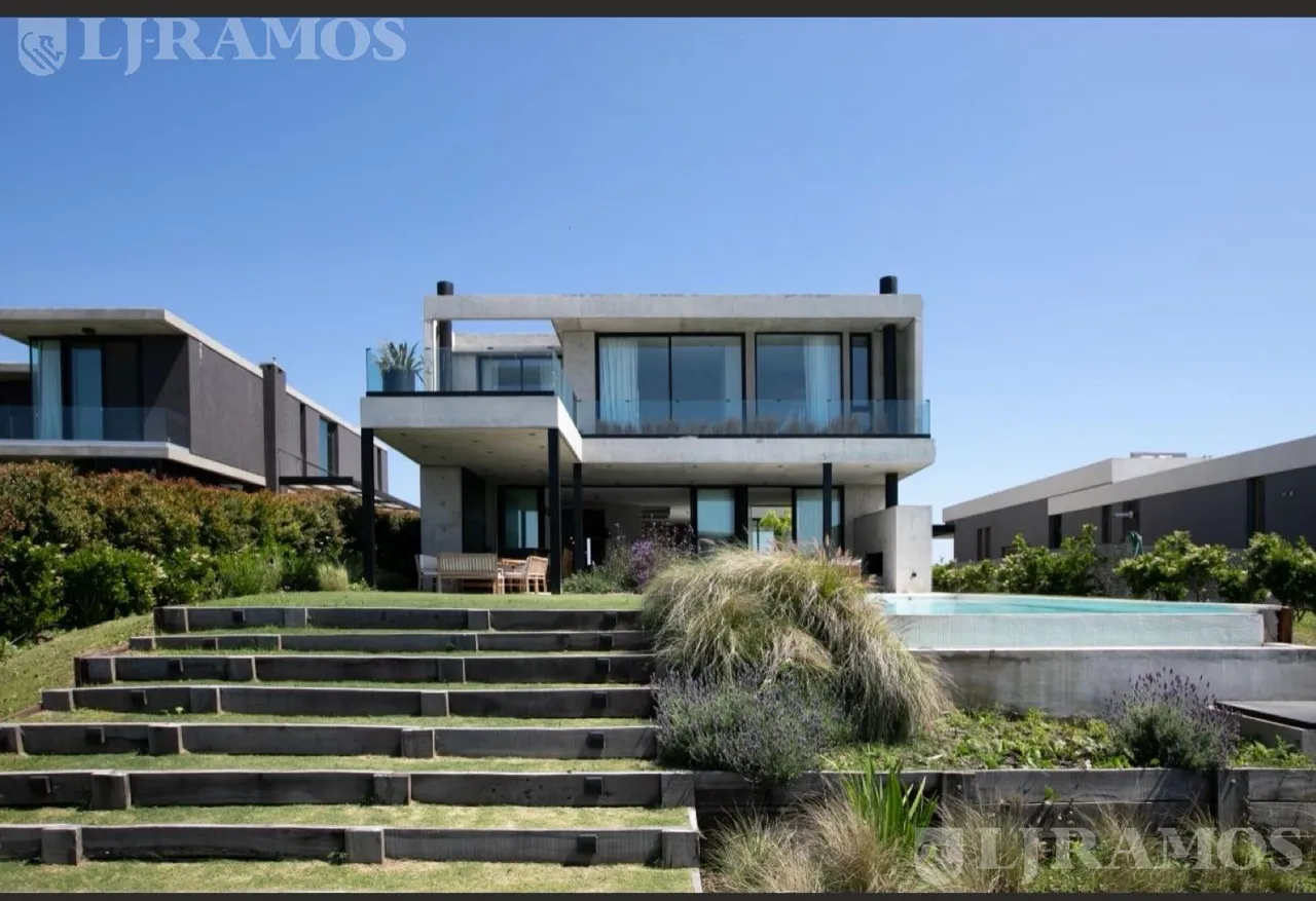 Casa en AL LAGO - Barrio Costas - Puertos / Escobar