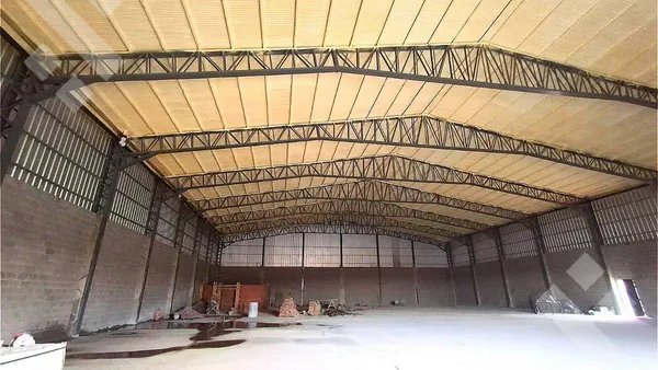 Galpon en En Venta | Galpón de 1350 m2 con predio de estacionamiento | Necochea y Republica de Italia | Neuquén Capital