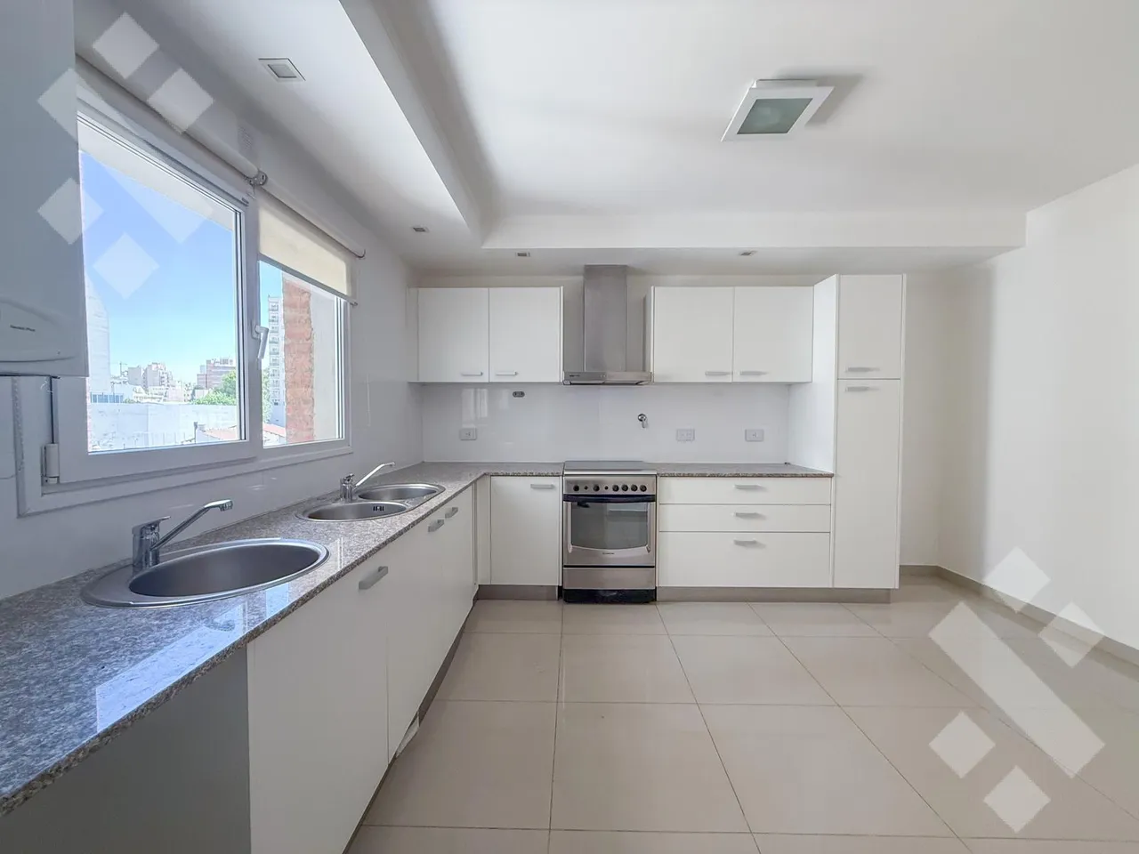 Departamento en Venta departamento 2 dormitorios con cochera y baulera Zona Centro Neuquen