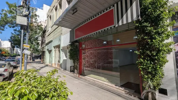 Local Comercial en Av Belgrano al 1900