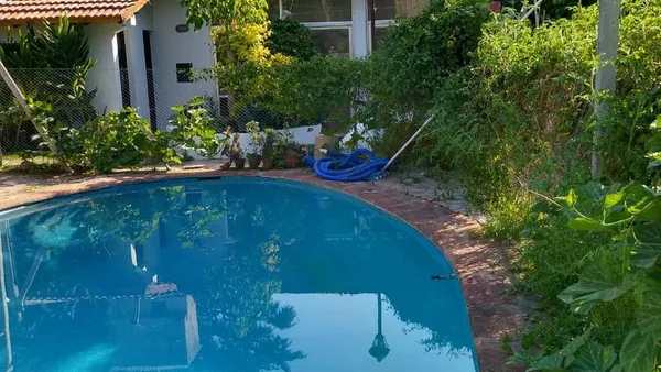 Casa en José E. Uriburu al 400