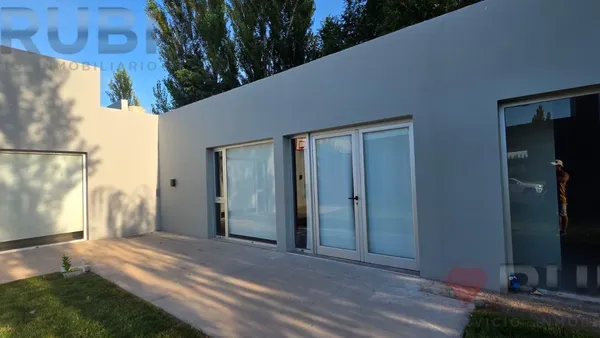 Casa en CASA EN VENTA EN BARRIO PRIVADO CRUZ DEL SUR GRAL. ROCA