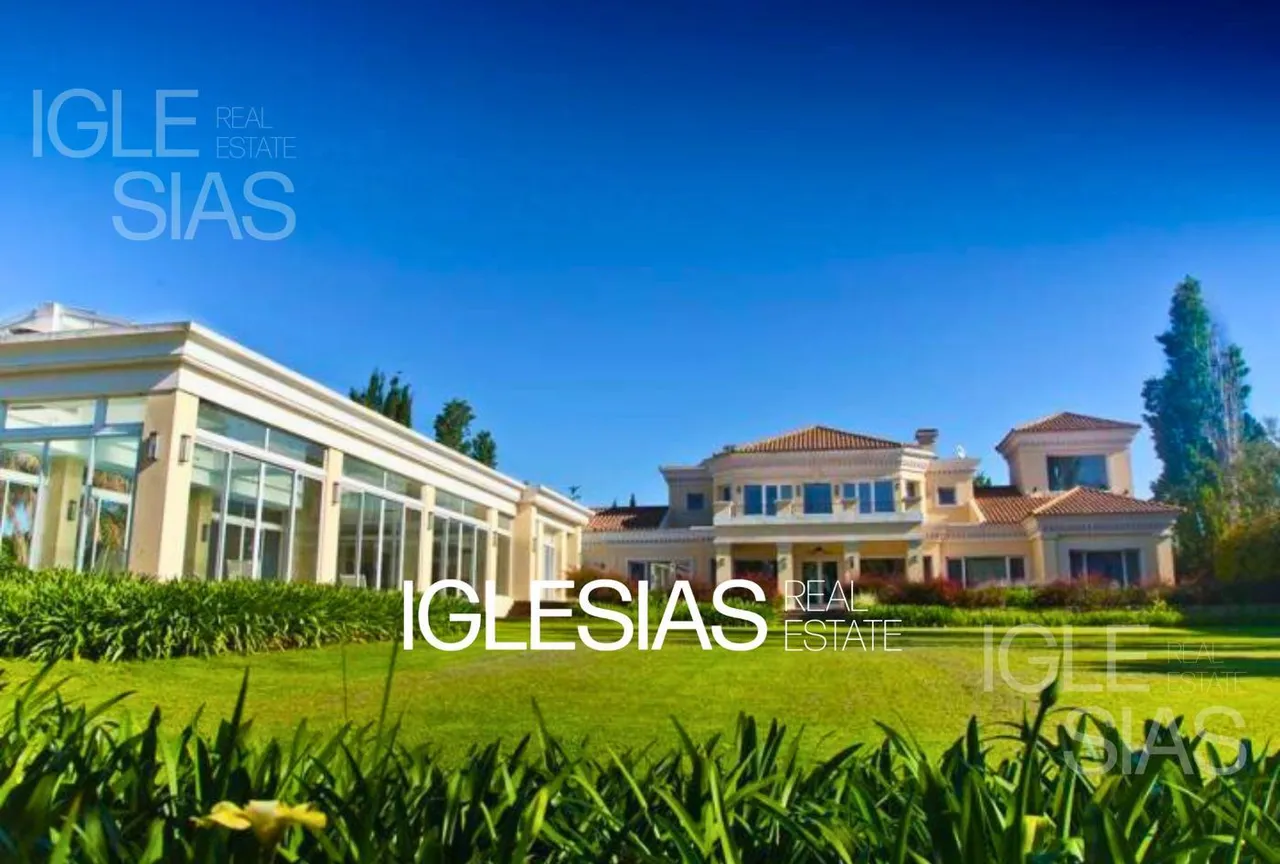Casa en Av. de los Lagos al 3100