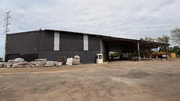 Local Comercial en Depósito de 1.000 m2 - Nordelta