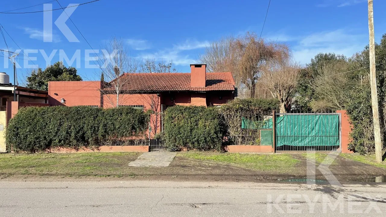 Casa en calle 11 ex 18 entre 56 y 57
