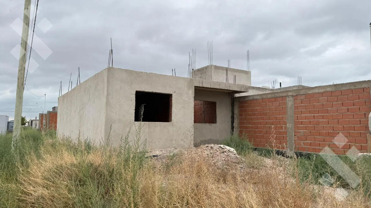 Casa en En Venta | Casa de 2 Dormitorios | Distrito 7 | La Meseta