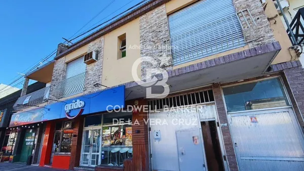 Casa en Casa con locales comerciales en Santo Tomé sobre 7 de Marzo
