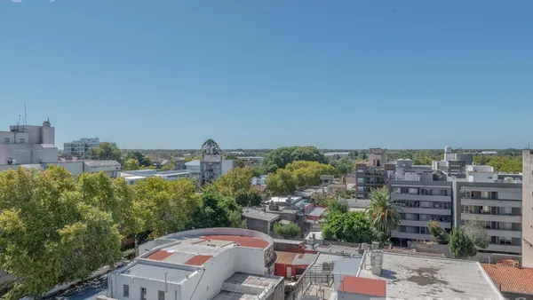 Departamento en Gran semipiso con vista abierta en San Fernando ! PRECIO IMBATIBLE !! Constitución al 600.
