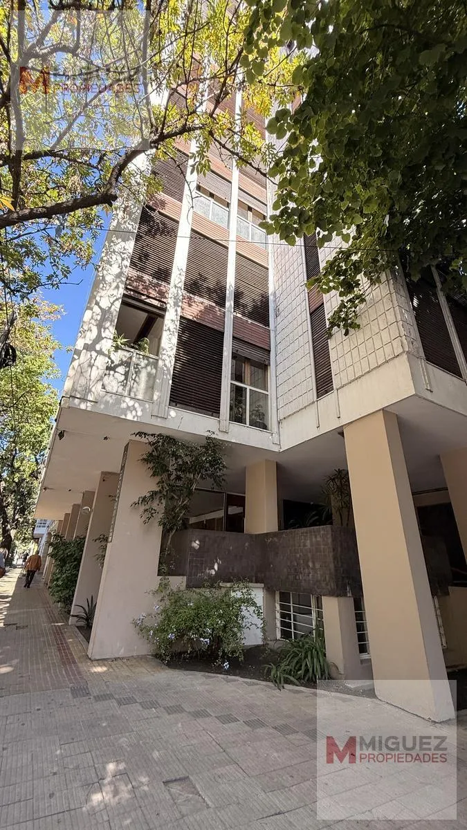 Departamento en 53 esq 10 al 700