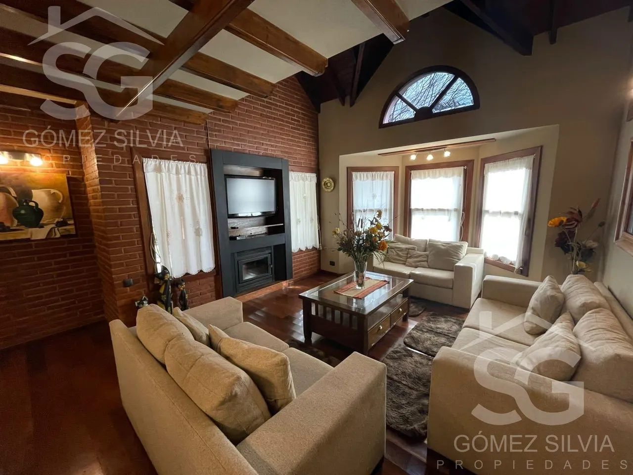 Casa en COUNTRY BANCO PROVINCIA-MORENO