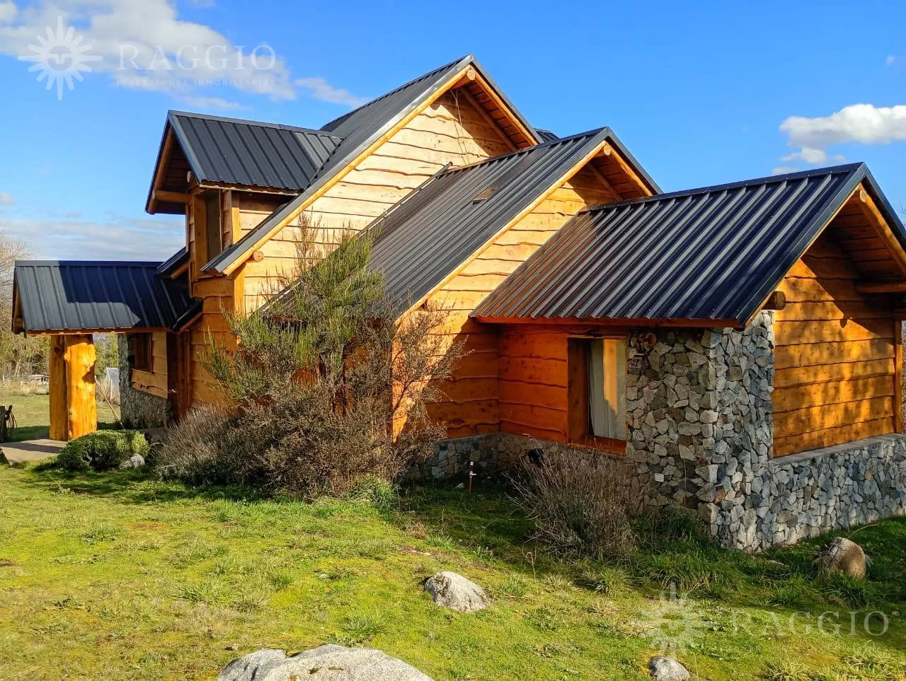 Casa en Dos casas en chacra de 2 hectáreas en Golondrinas Lago Puelo Apta Crédito (SO-93)