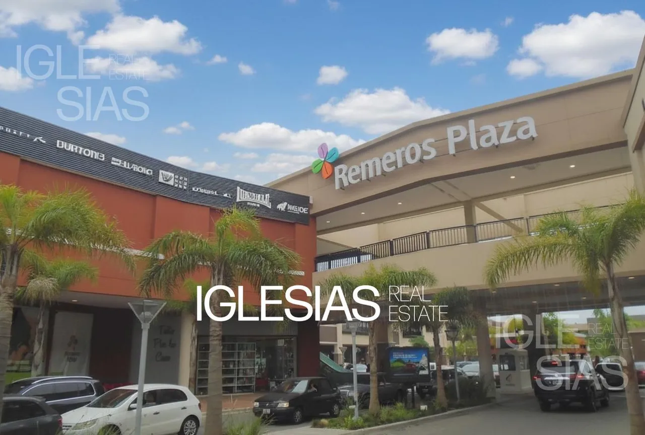 Local Comercial en Avda Santa Maria de las Conchas al 4700