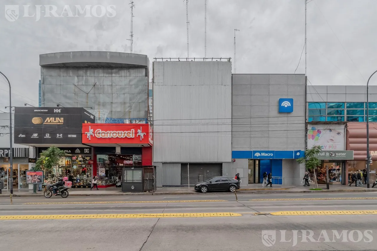 Local Comercial en Av. Cabildo al 2200