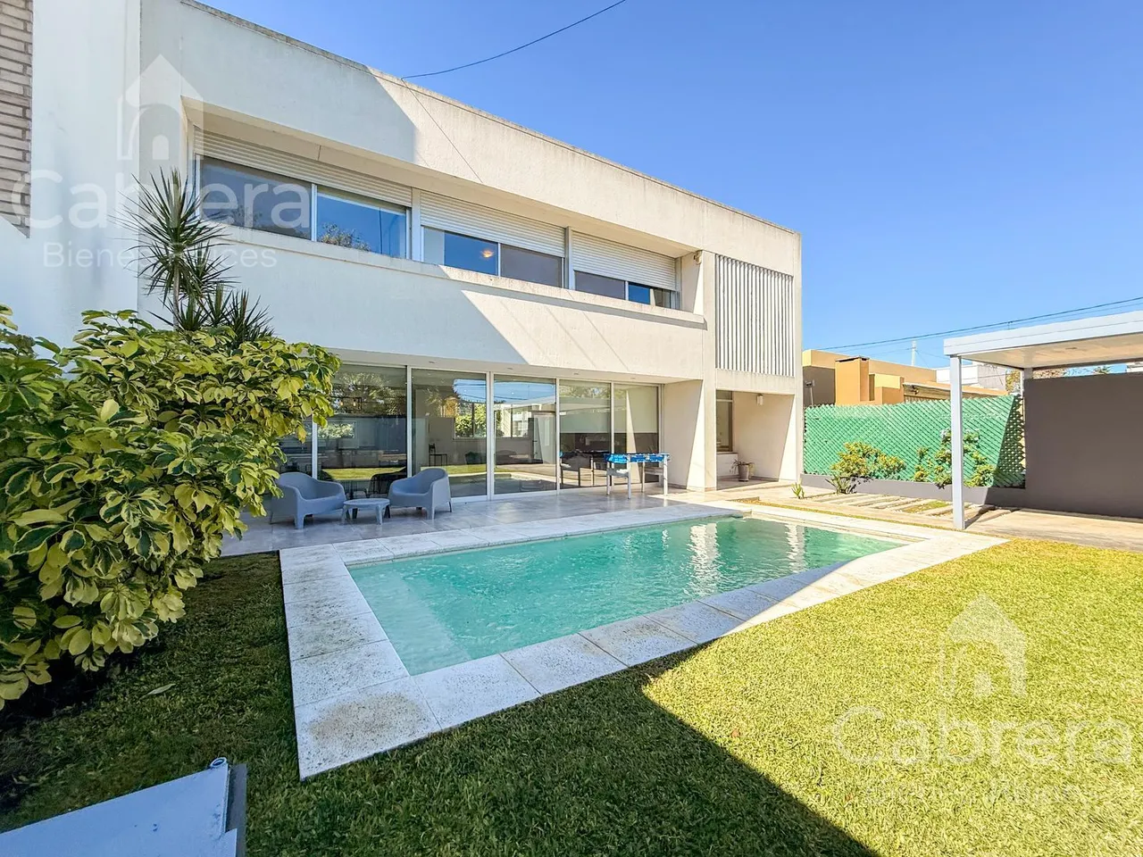 Casa en 489 (Lacroze) e/ 132 y 132 bis