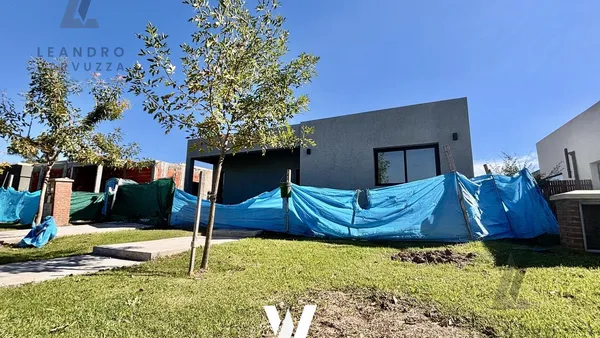 Casa en Almte. Guillermo Brown al 4200