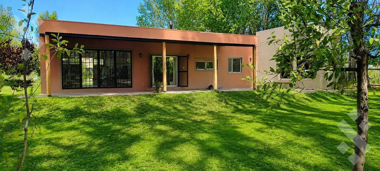 Casa en Cipolletti -Barrio La Herminia