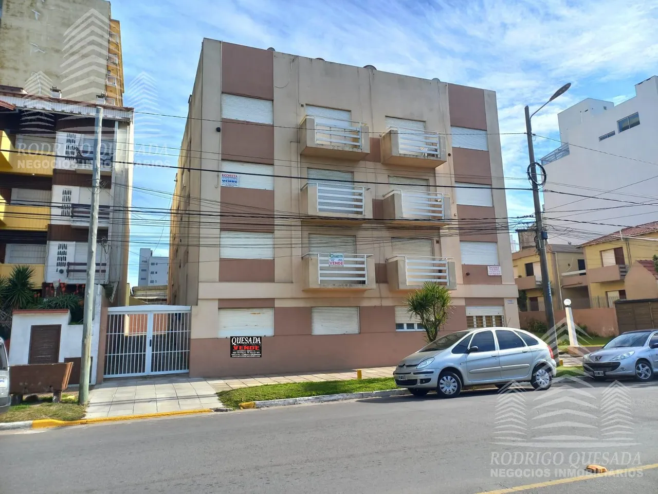 Departamento en Departamento 2° piso-c/espacio vehicular- Costanera al 2040