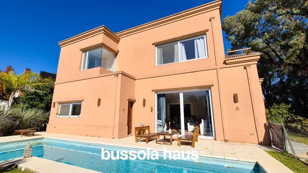 Casa en Las Glorietas 4700