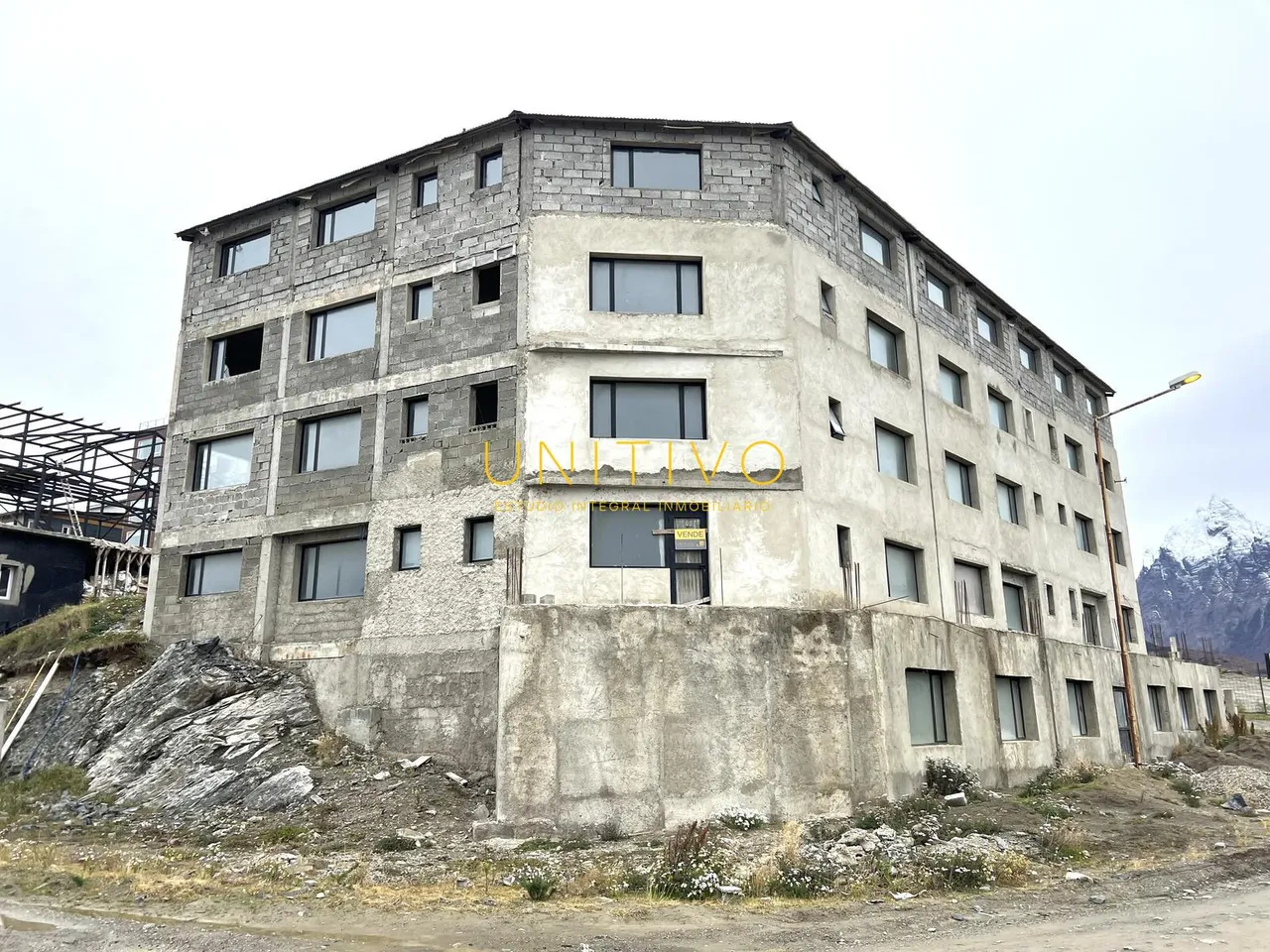 Departamento en VENTA - Edificio completo Oshowia