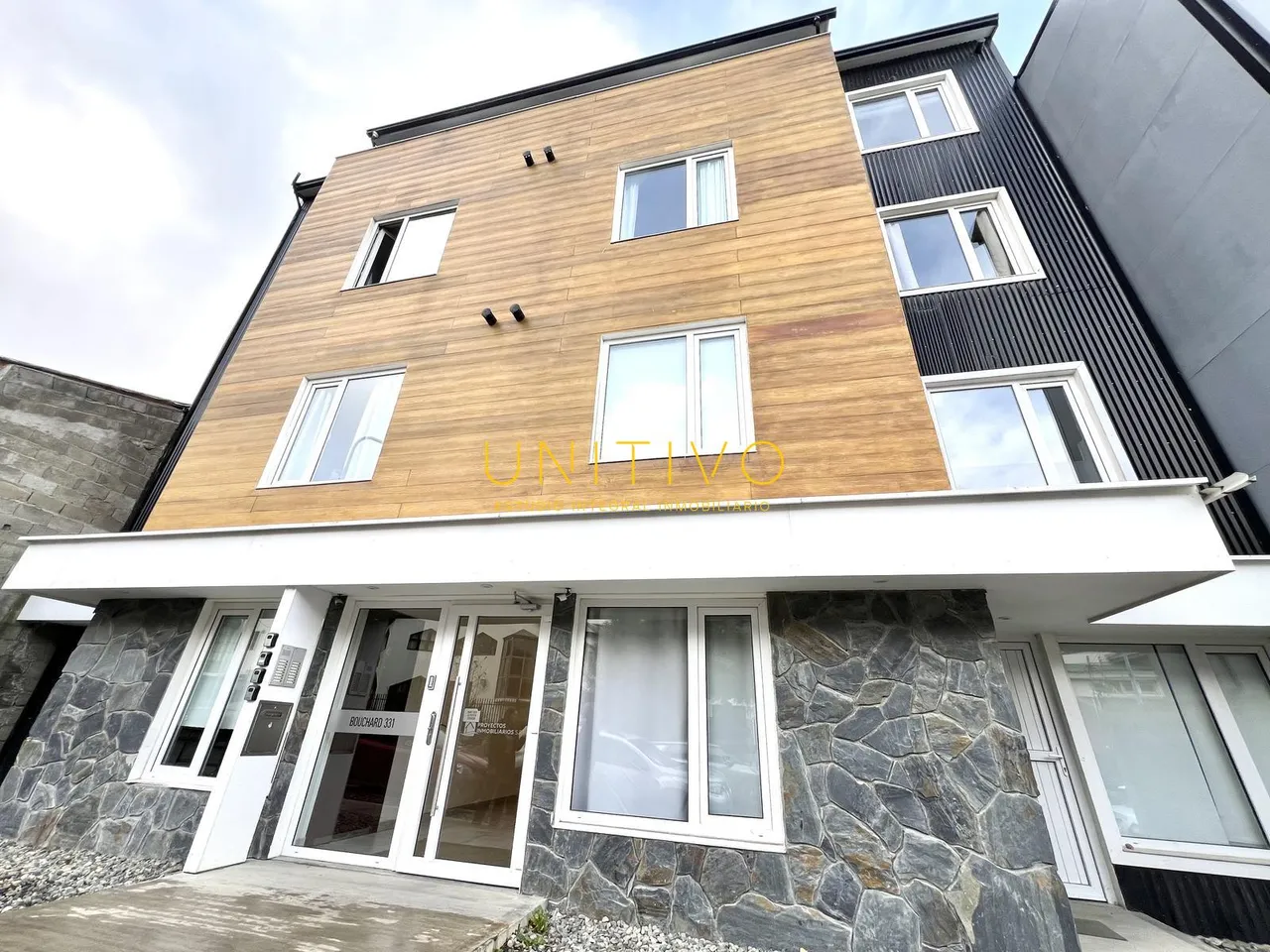 Departamento en VENTA - Bouchard al 300