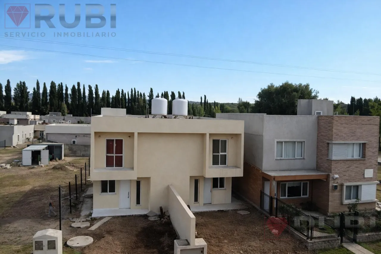 Departamento en PH 2 DORMITORIOS EN VENTA - LOS CEREZOS II - PLOTTIER
