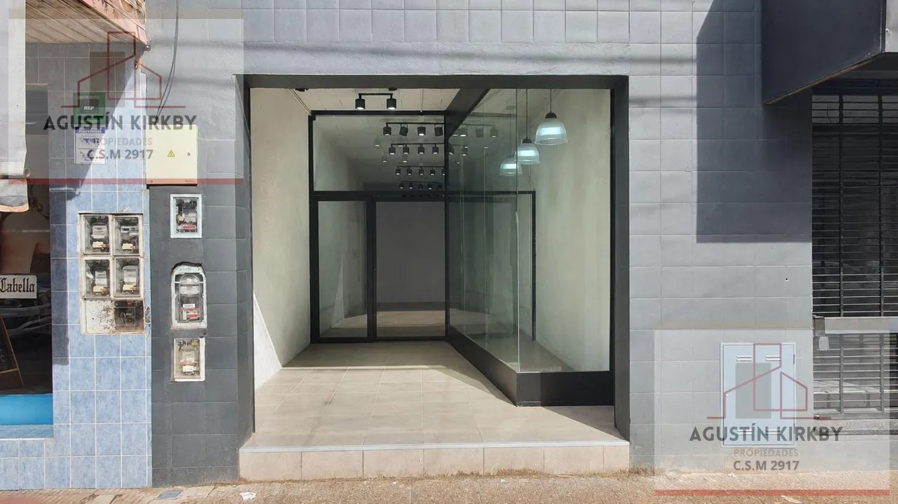 Local Comercial en Granaderos a Caballo al 4900