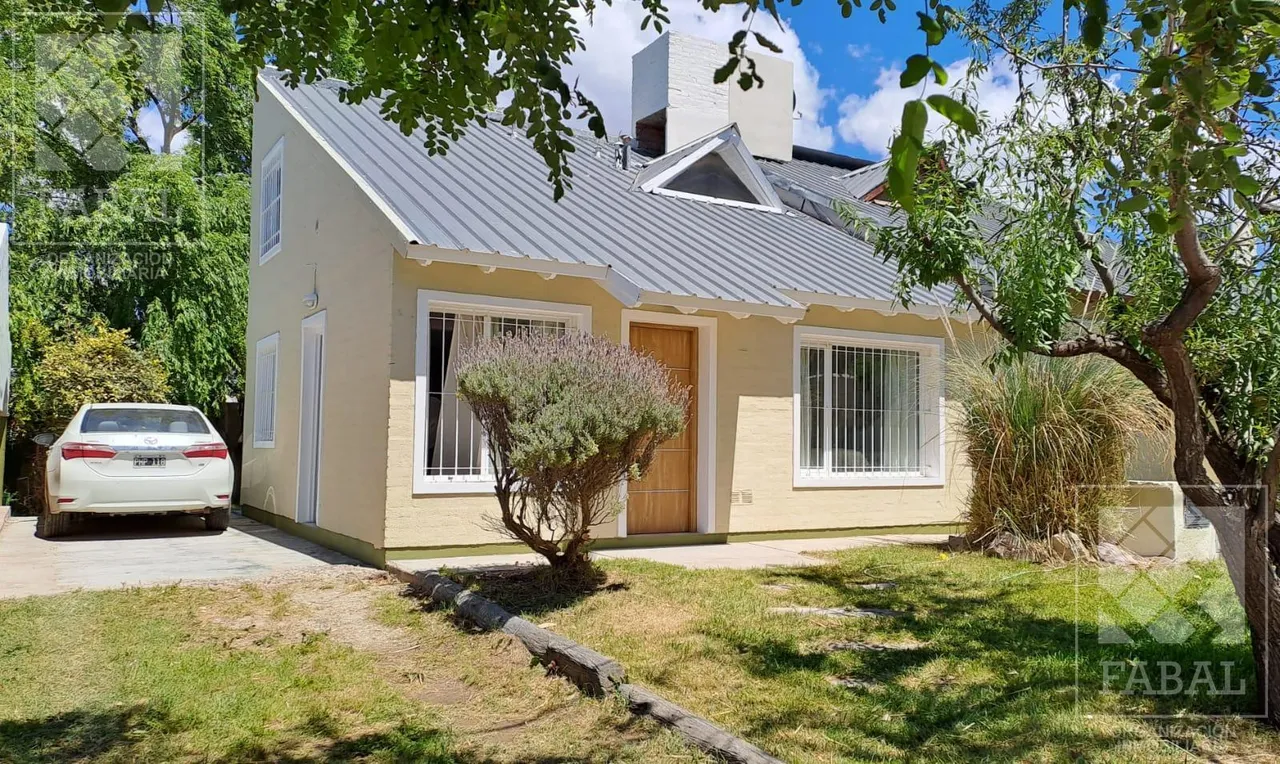 Casa en Arroyo Salado al 200