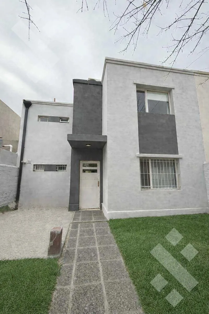 Departamento en VENTA DUPLEX 3 DORMITORIOS - B° RINCÓN LINDO, CIPOLLETTI