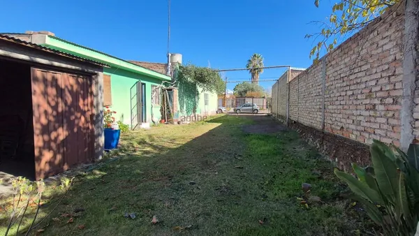 Casa en Adolfo Calle al 300
