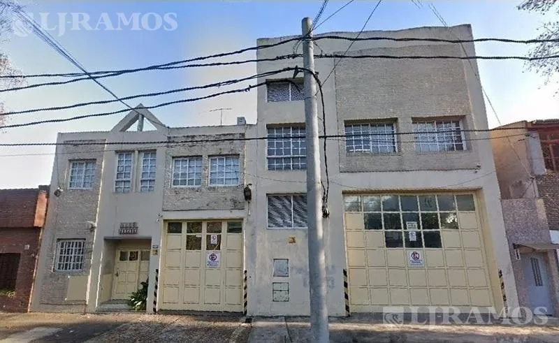 Galpon en Azcuénaga al 4300