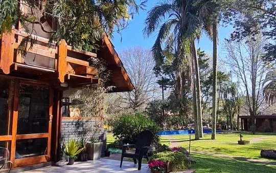 Casa en Los Robles al 400