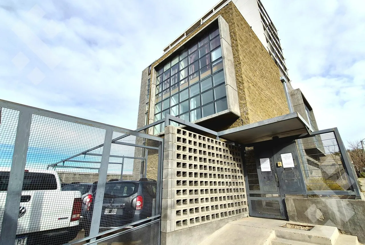 Edificio en VENTA Edificio Corporativo + Terreno remanente c/ Proyecto de desarrollo aprobado. Ciudad de Neuquén