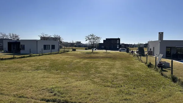Terreno en JBI. Venta lote en el barrio San Sebastián. Pilar