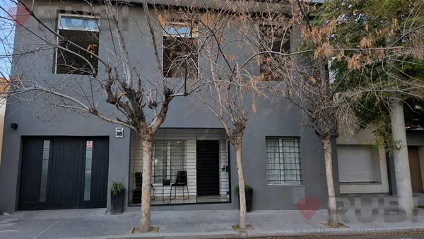 Casa en BLOQUE DE 7 DEPARTAMENTOS EN VENTA EN NEUQUÉN