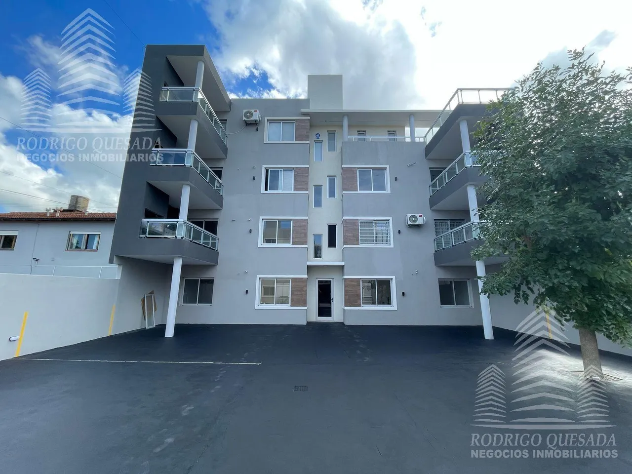 Departamento en |DEPARTAMENTO EXCLUSIVO 3 AMB | | SO JU VIII | |PLANTA BAJA |